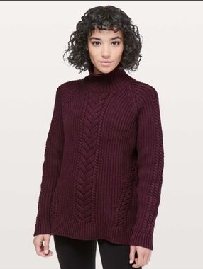 Lululemon - Bring the Cozy Turtleneck - Size 4